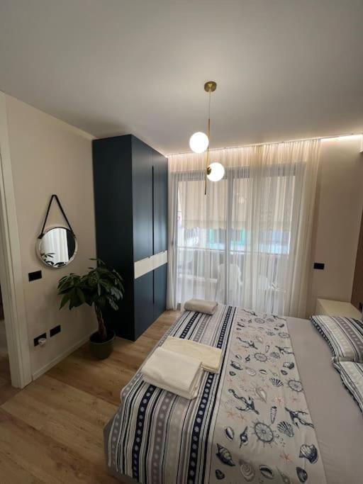 Sphinx Apartment Дуррес Экстерьер фото